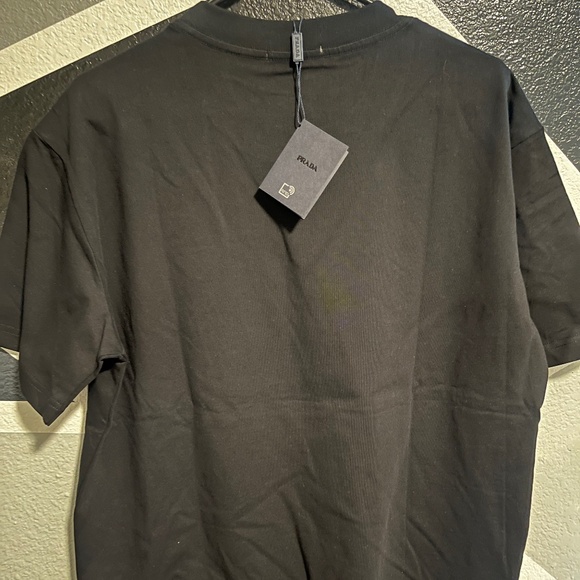 prada T-shirt - Picture 2 of 3